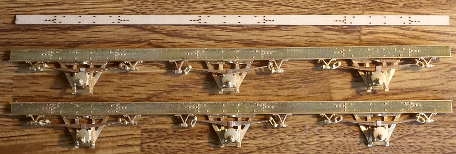 G10